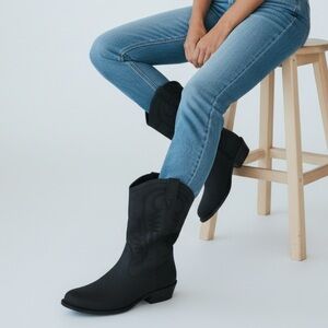 Ataiwee Black Zip Cowboy Boots Size 10